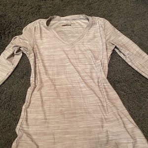 Ariat riding top vneck